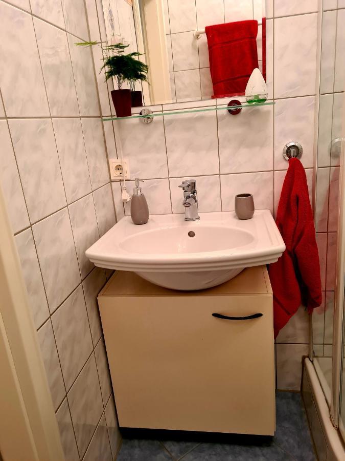 Evi'S Apartment เรเกนส์บวร์ก ภายนอก รูปภาพ