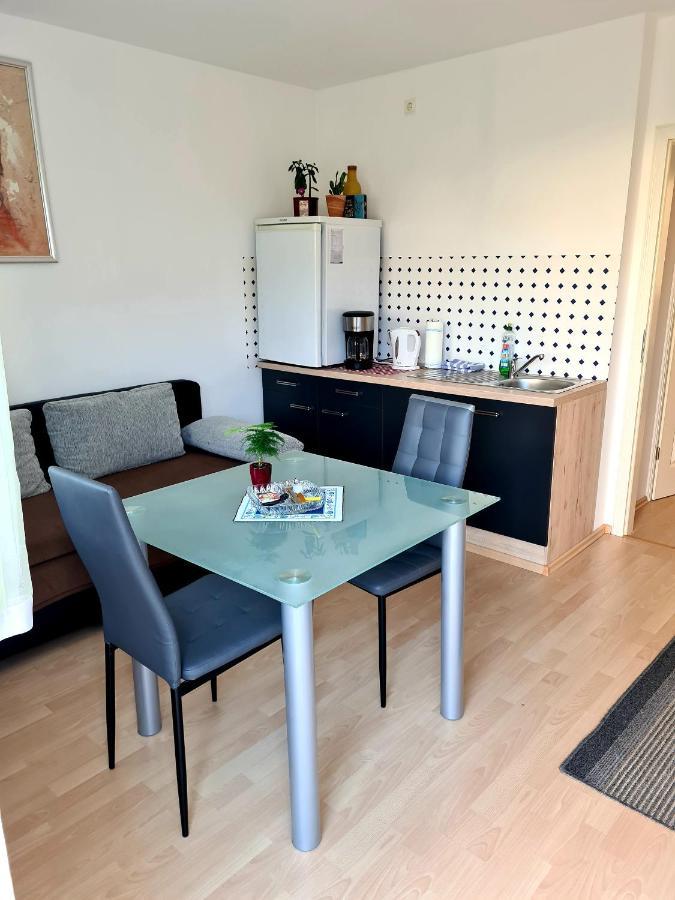 Evi'S Apartment เรเกนส์บวร์ก ภายนอก รูปภาพ